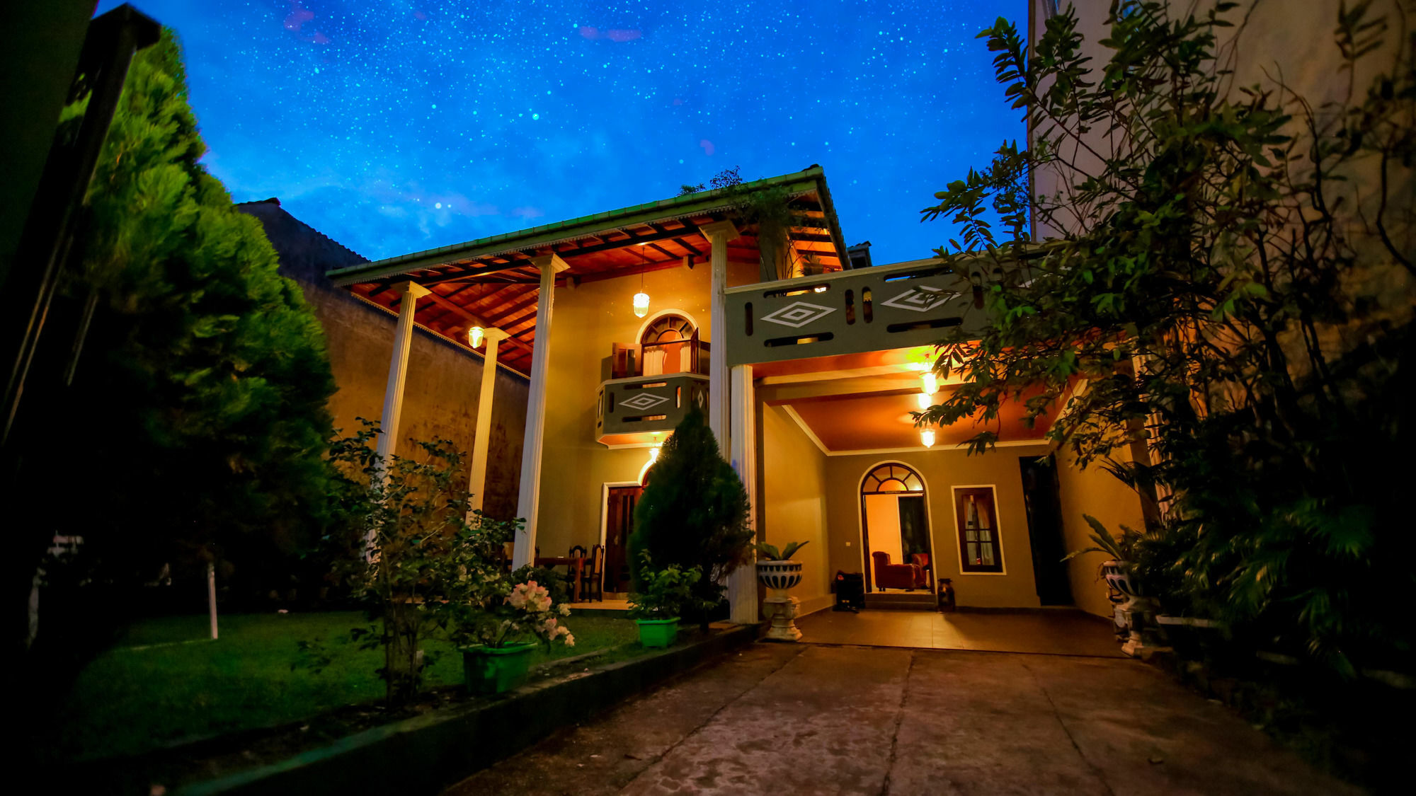 Frangipani Motel Galle Exterior photo